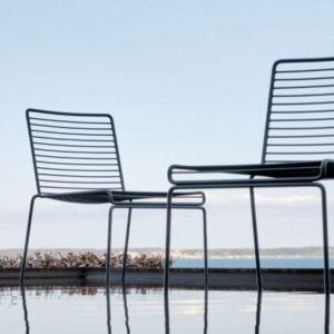Hee-Dining-Chair-asphalt-grey-Udstilling-HAY-Collection.jpg