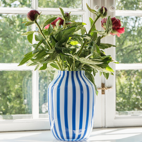 Juice-vase-Blue-Hay-Collection.png